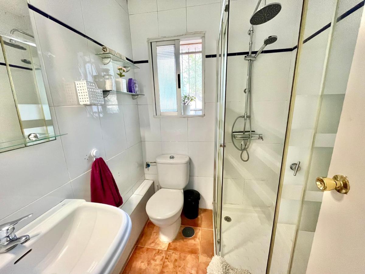 Estudio Adosado Acogedor Con Jardin, Barbacoa Y Parking Privado Alicante Exterior foto
